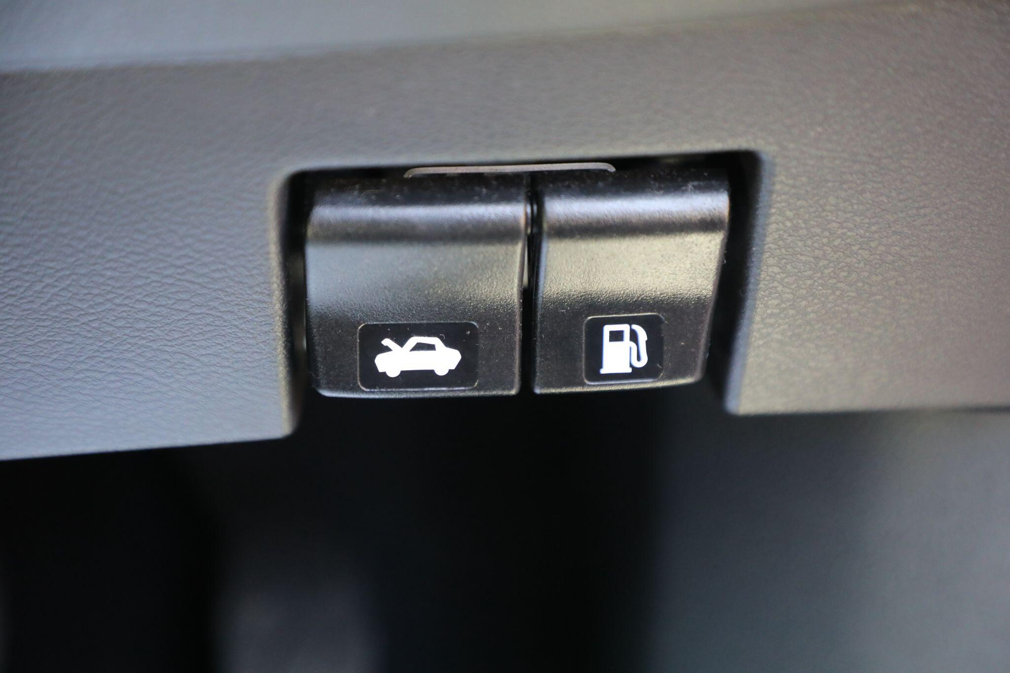 Large vehicle image
